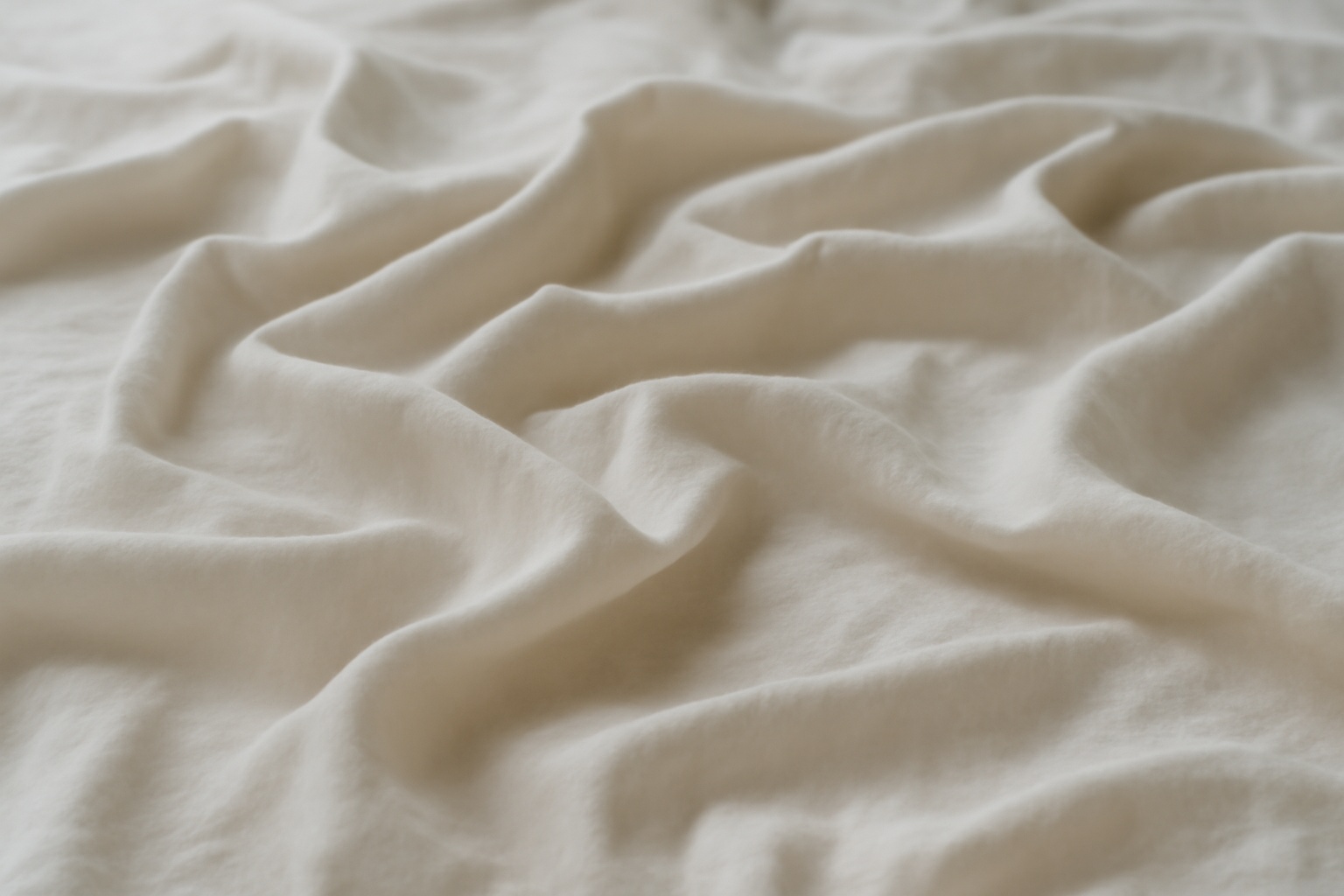 plis de tissu léger étalés sur table