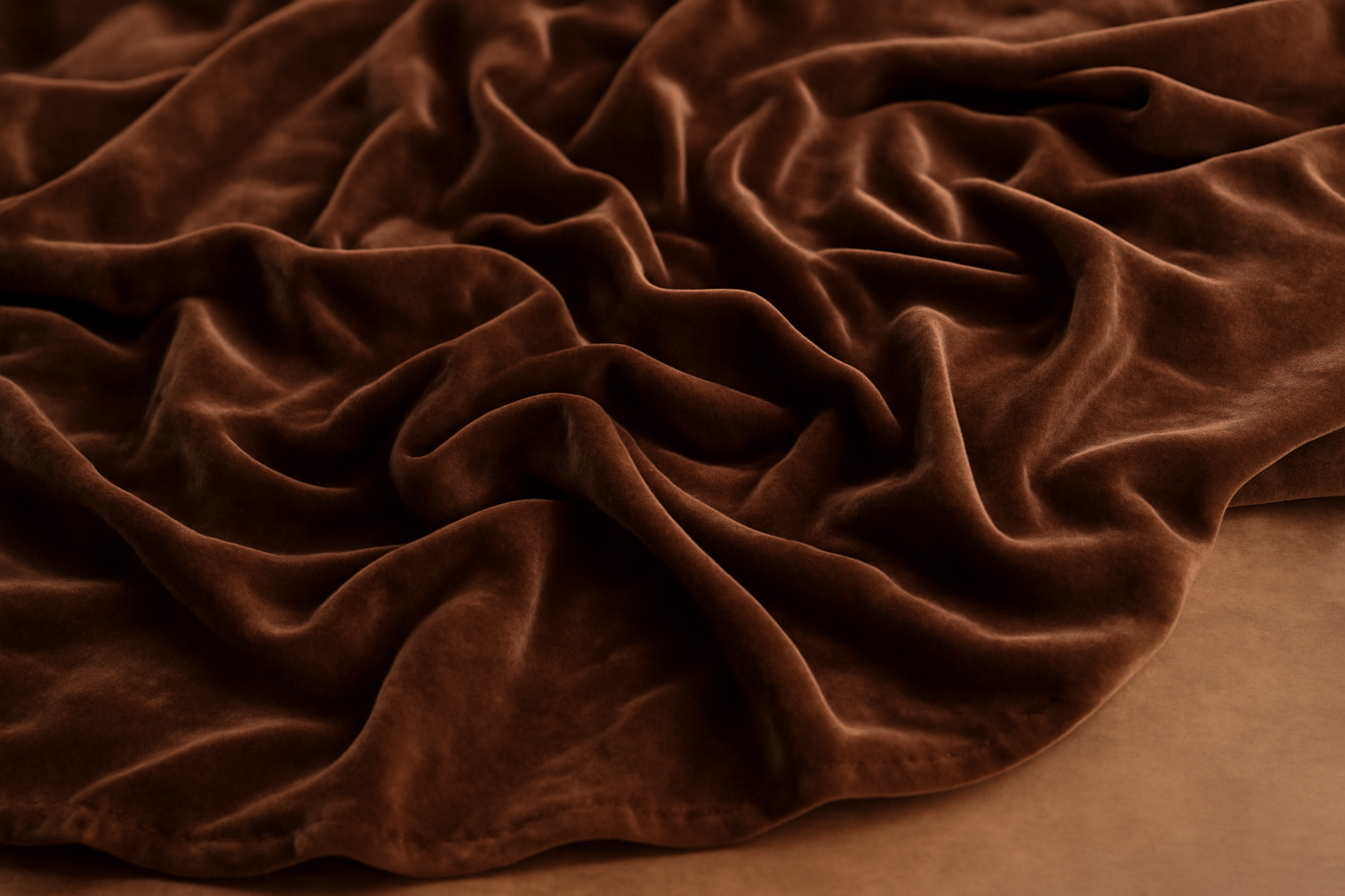 tissu velours froisse sur table